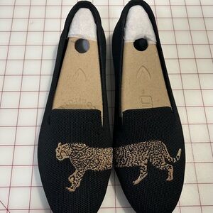 New Vivaia leopard embroidered black flats Sz 39.5/8.5, super cute & comfortable